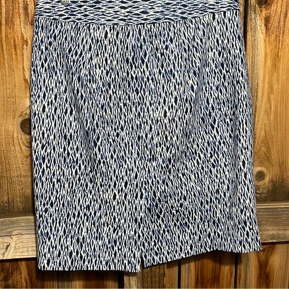 Michael Michael Kors skirt geometric blue white partial belt 4 FIRM on PRICE - Picture 6 of 9